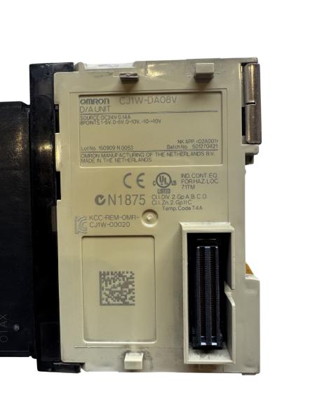 OMRON CJ1W-DA08V (Refurbished & NOT TESTED)