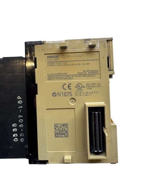 OMRON CJ1W-DA021 (Refurbished & NOT TESTED)