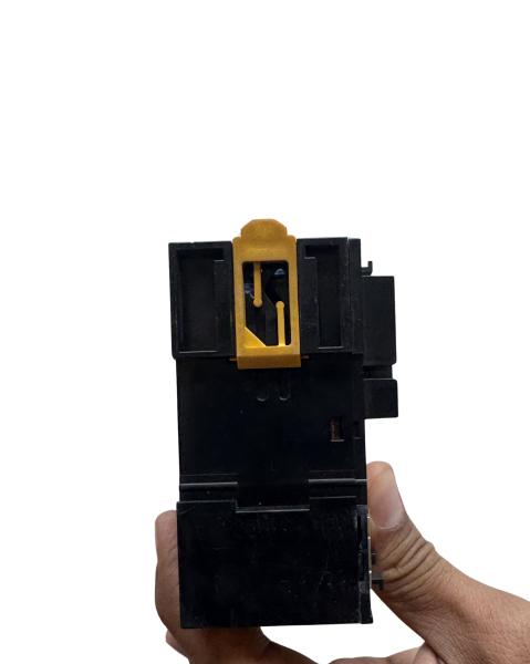 OMRON  CJ1W-PA202 (Refurbished & Tested)