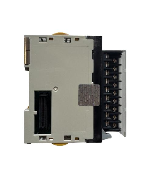 OMRON (CJ1W-ID211)